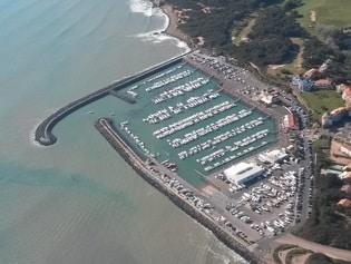 Vue aérienne du port de plaisance de Talmont Saint Hilaire en Vendée